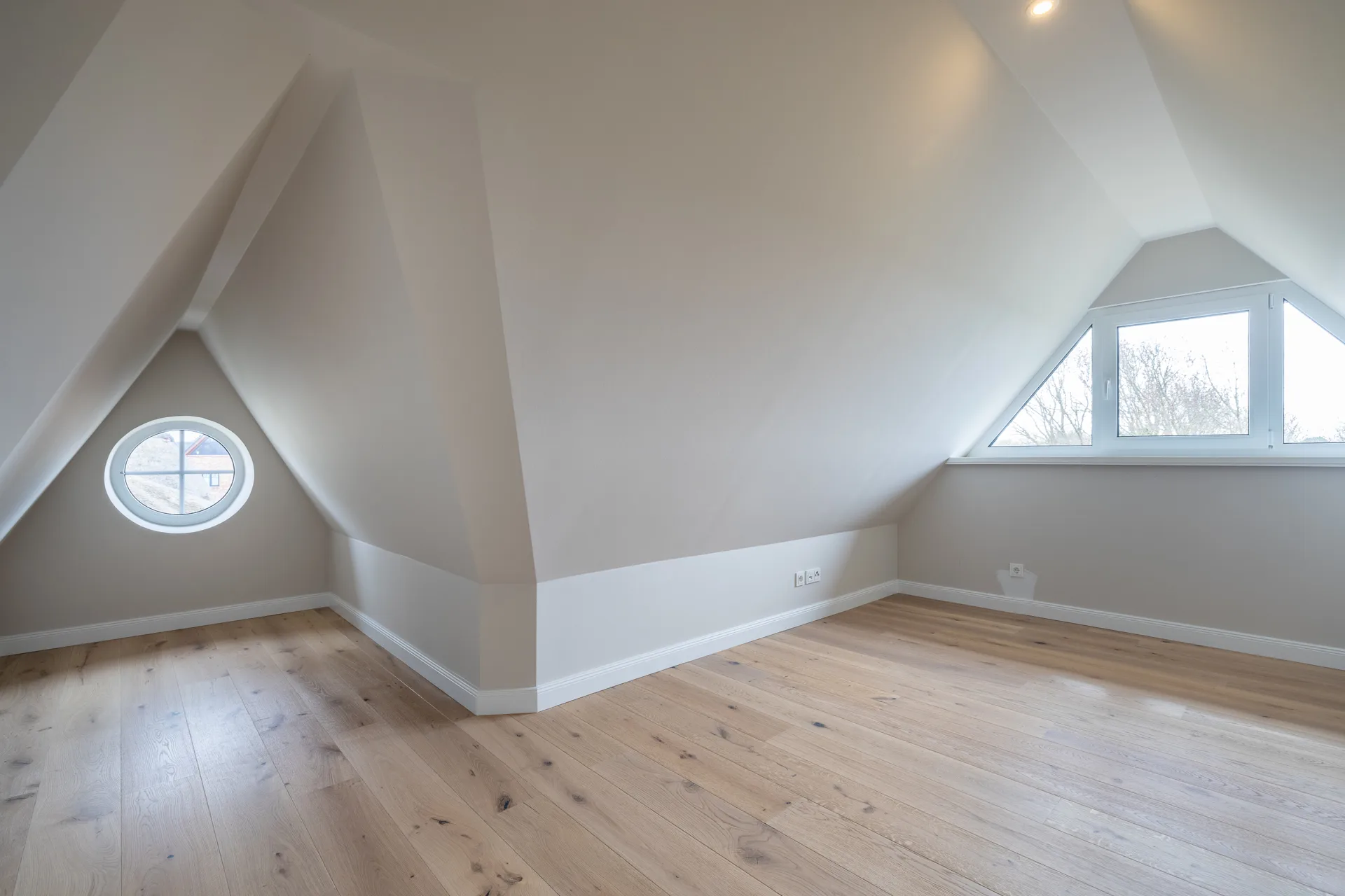 Bild - Neubau von drei exklusiven Doppelhäusern mit 4 Ferien- und 2 Dauerwohnungen