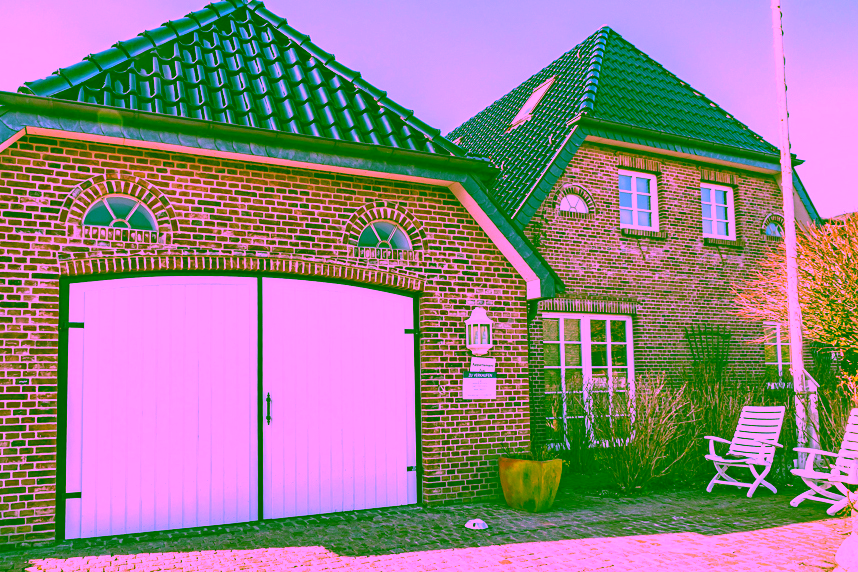 Bild - Neubau von drei exklusiven Doppelhäusern mit jeweils 1 Ferien- und 1 Dauerwohnung