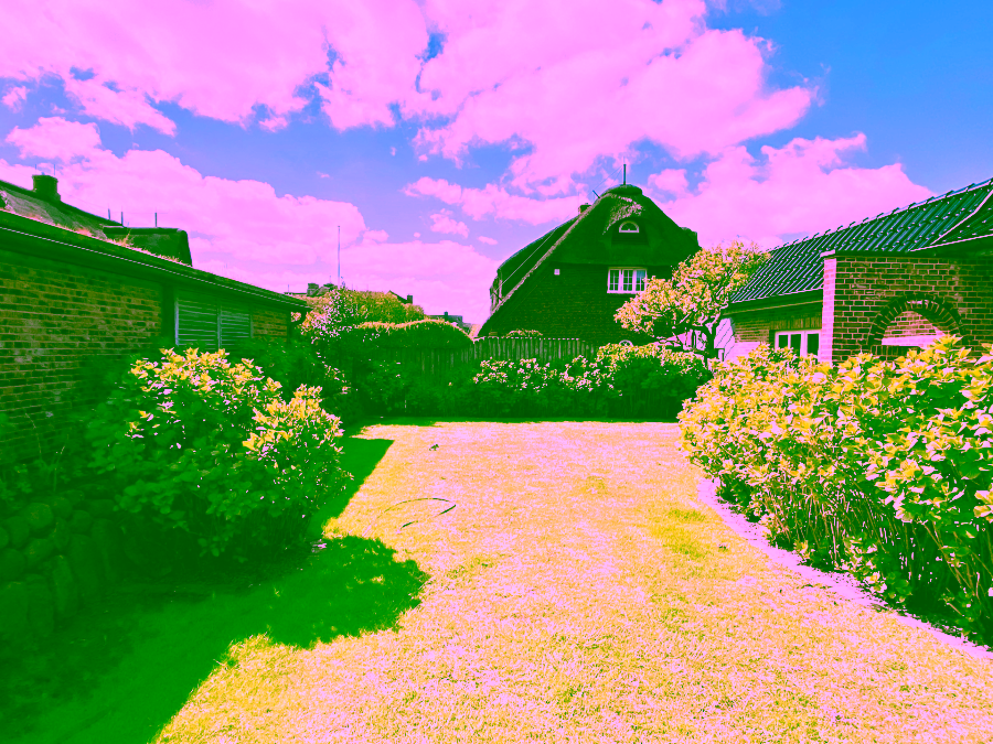 Bild - Neubau von drei exklusiven Doppelhäusern mit jeweils 1 Ferien- und 1 Dauerwohnung