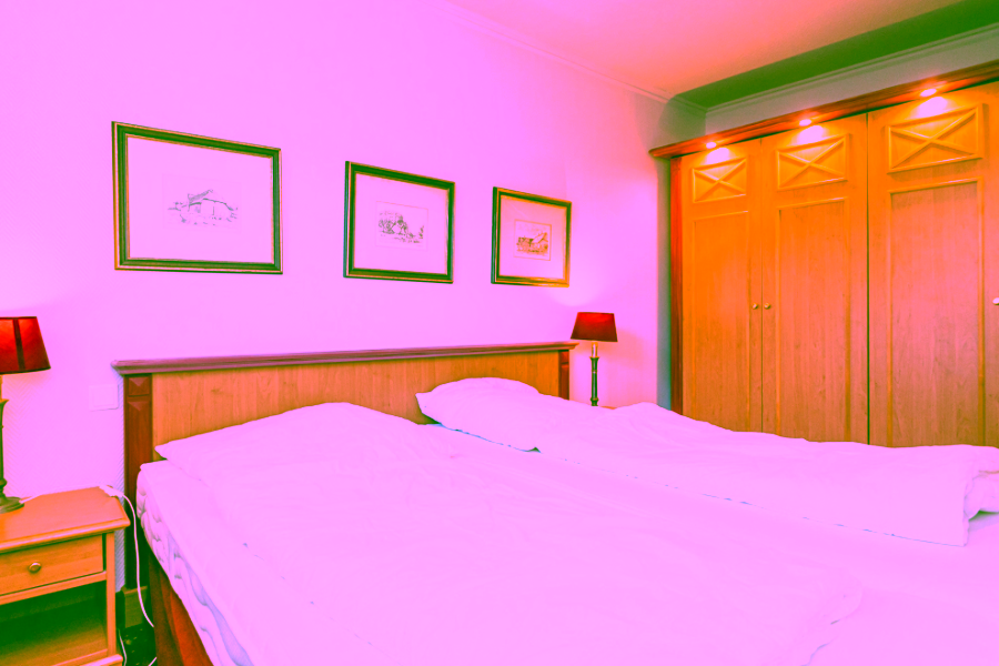 Bild - Neubau von drei exklusiven Doppelhäusern mit jeweils 1 Ferien- und 1 Dauerwohnung