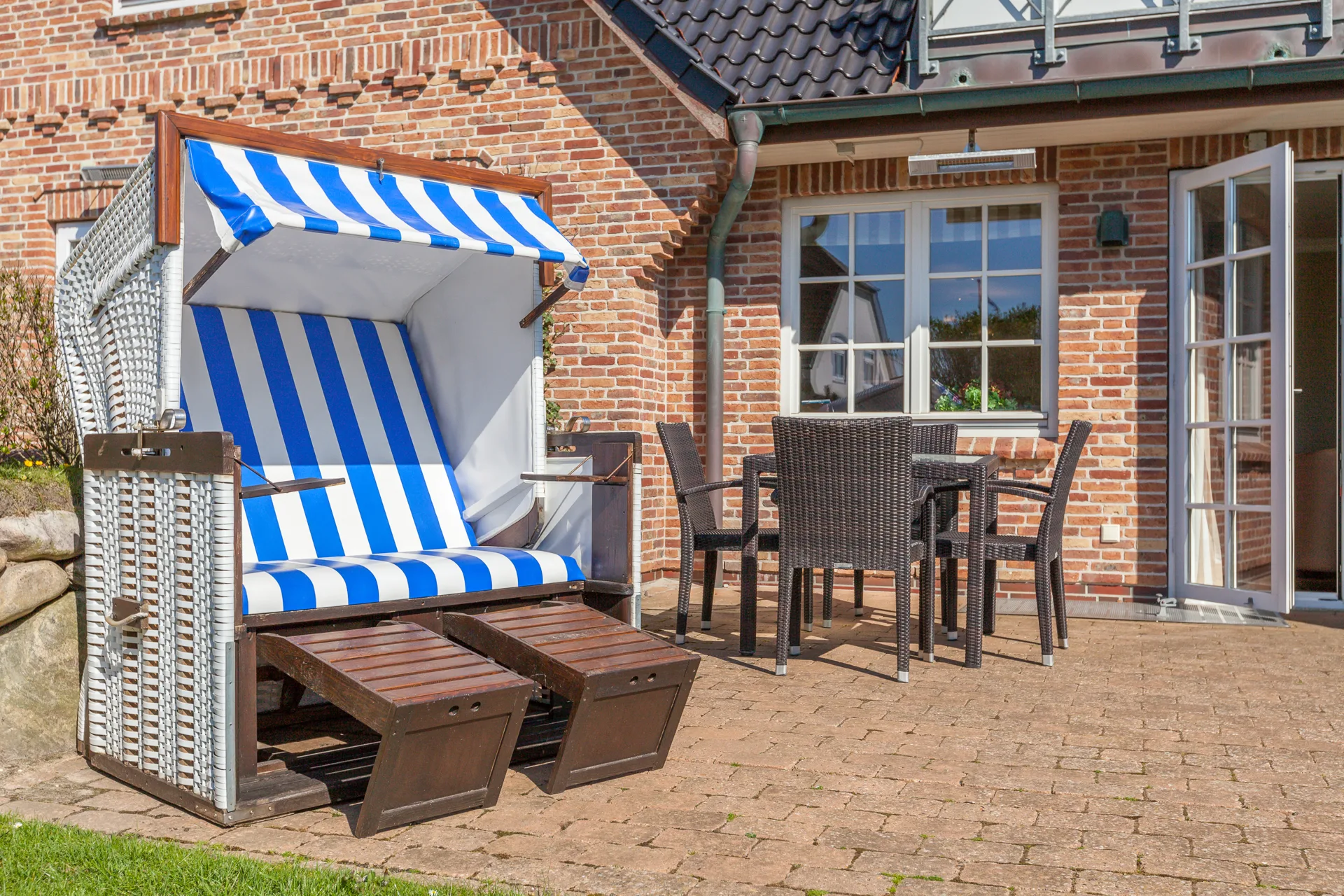 Bild - Mittelhausteil (Dauerwohnen) auf einem schönen Grundstück in strandnaher Lage von Westerland