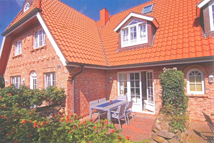 Bild - Schönes Hausteil mit Südterrasse im beliebten Alt-Westerland