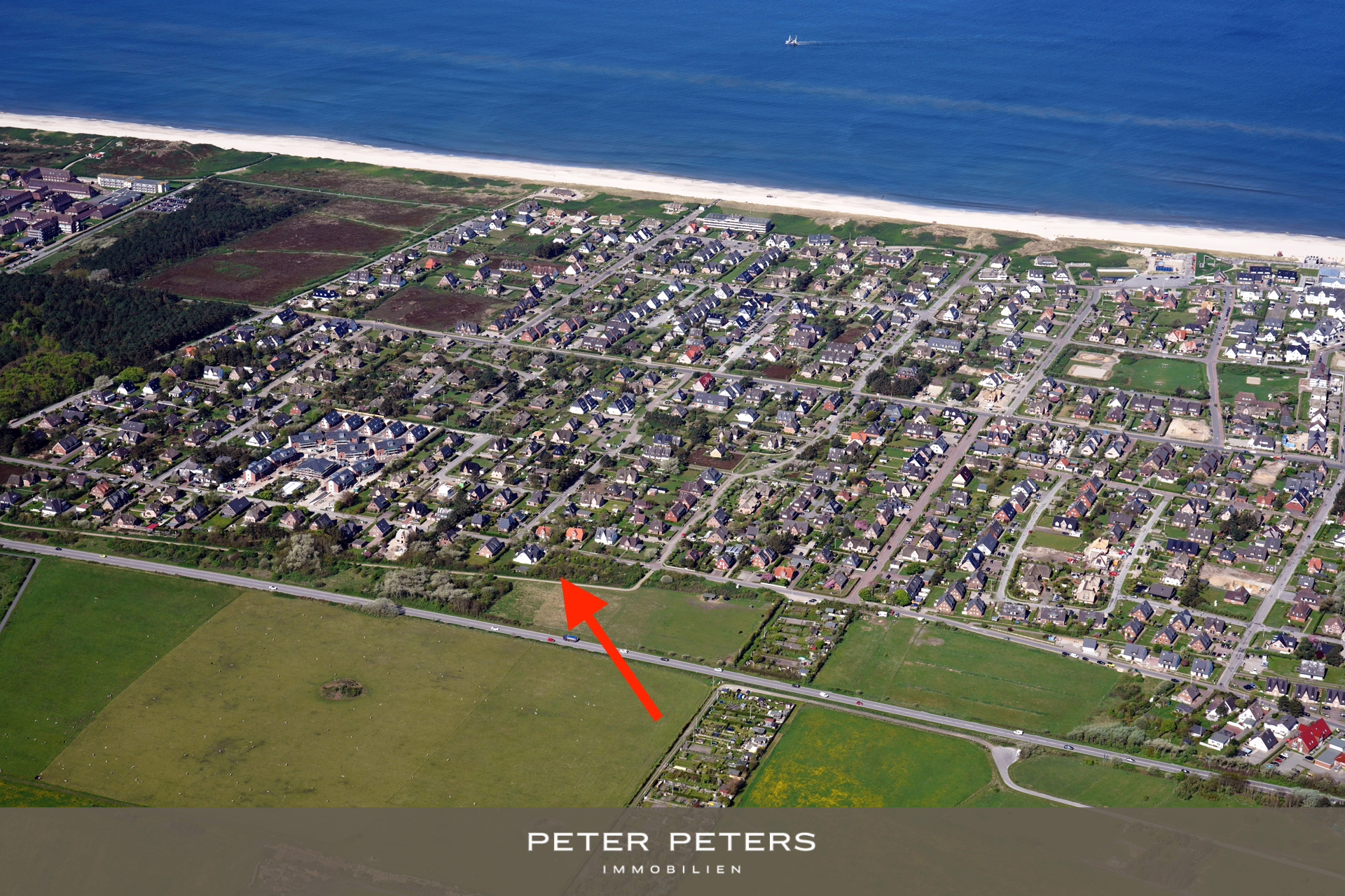 Baugrundstück in Wenningstedt zu verkaufen – ideal für ein reetgedecktes Einzel- oder Doppelhaus - Titelbild (34024)