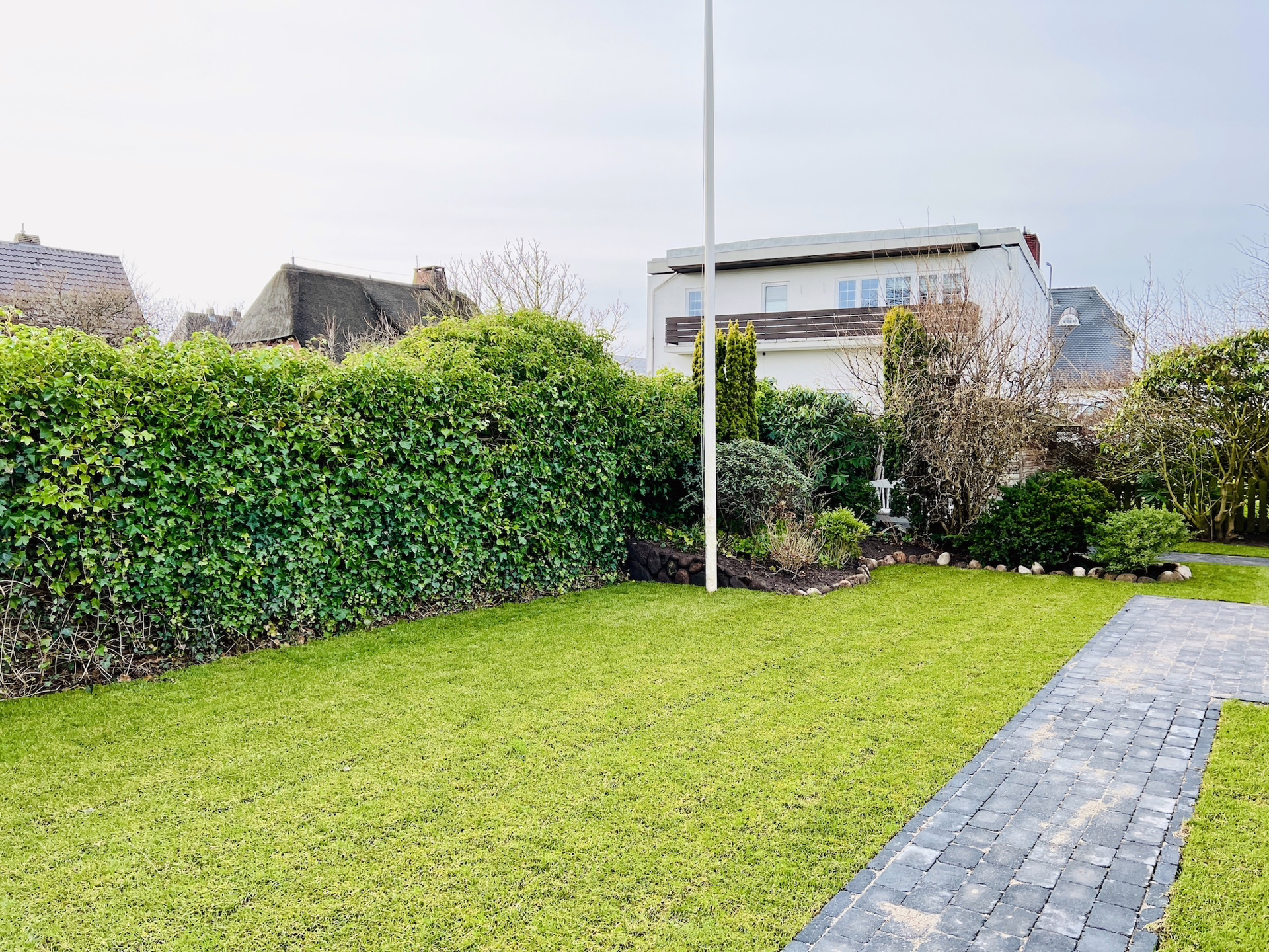 Bild - Sanierter Bungalow in ruhiger Lage im Stadtkern von Westerland