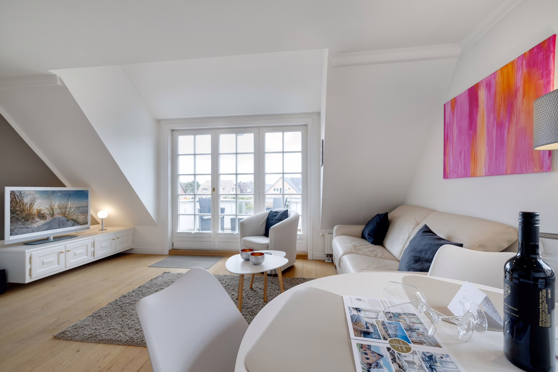 Bild - Aparte Obergeschosswohnung mit Kamin in toller Lage in Wenningstedt