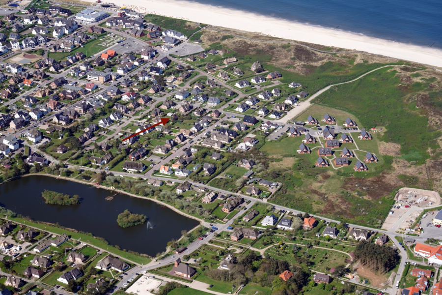Bild - Einfamilienhaus zwischen Strand und Dorfteich in Wenningstedt