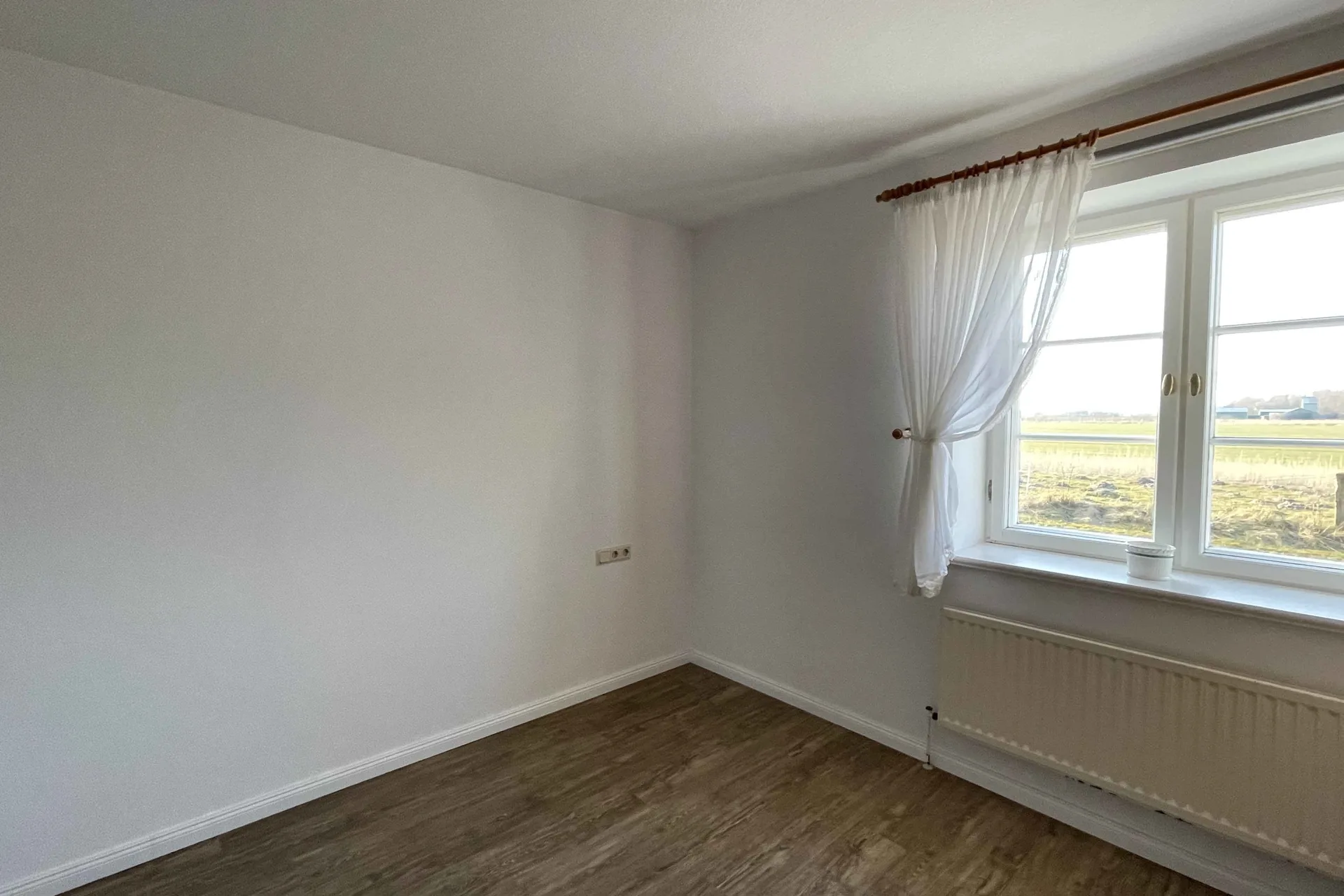 Schlafzimmer 2 - Reetdach Anwesen in idyllischer Lage von Galmsbüll