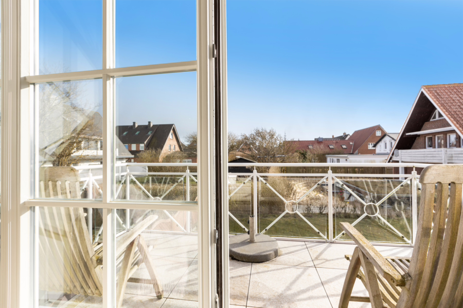 WLKS38-20 - Sehr hochwertige Dachgeschosswohnung mit Süd-Balkon in strandnaher Lage von Westerland