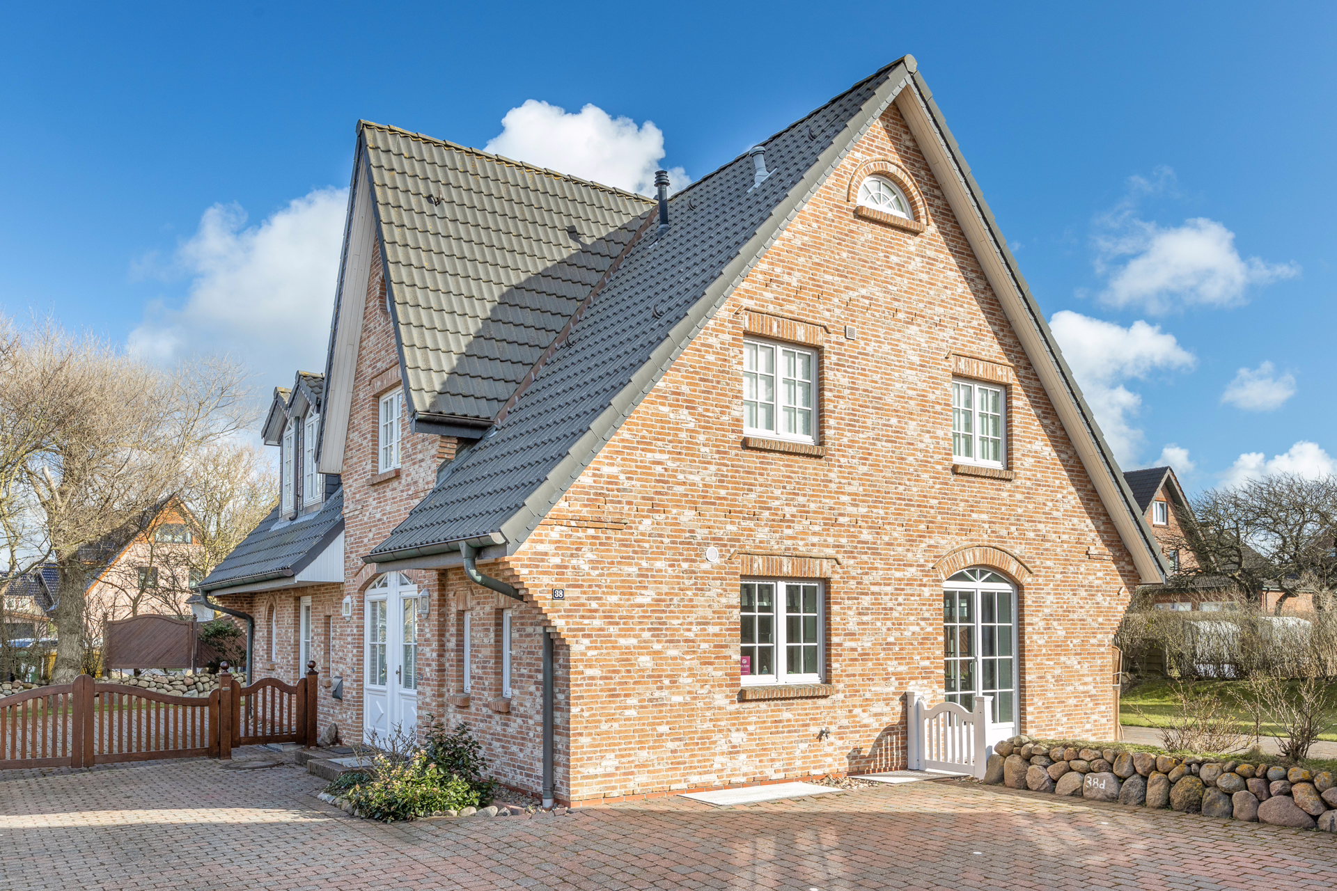 WLKS38-10 - Sehr hochwertige Dachgeschosswohnung mit Süd-Balkon in strandnaher Lage von Westerland
