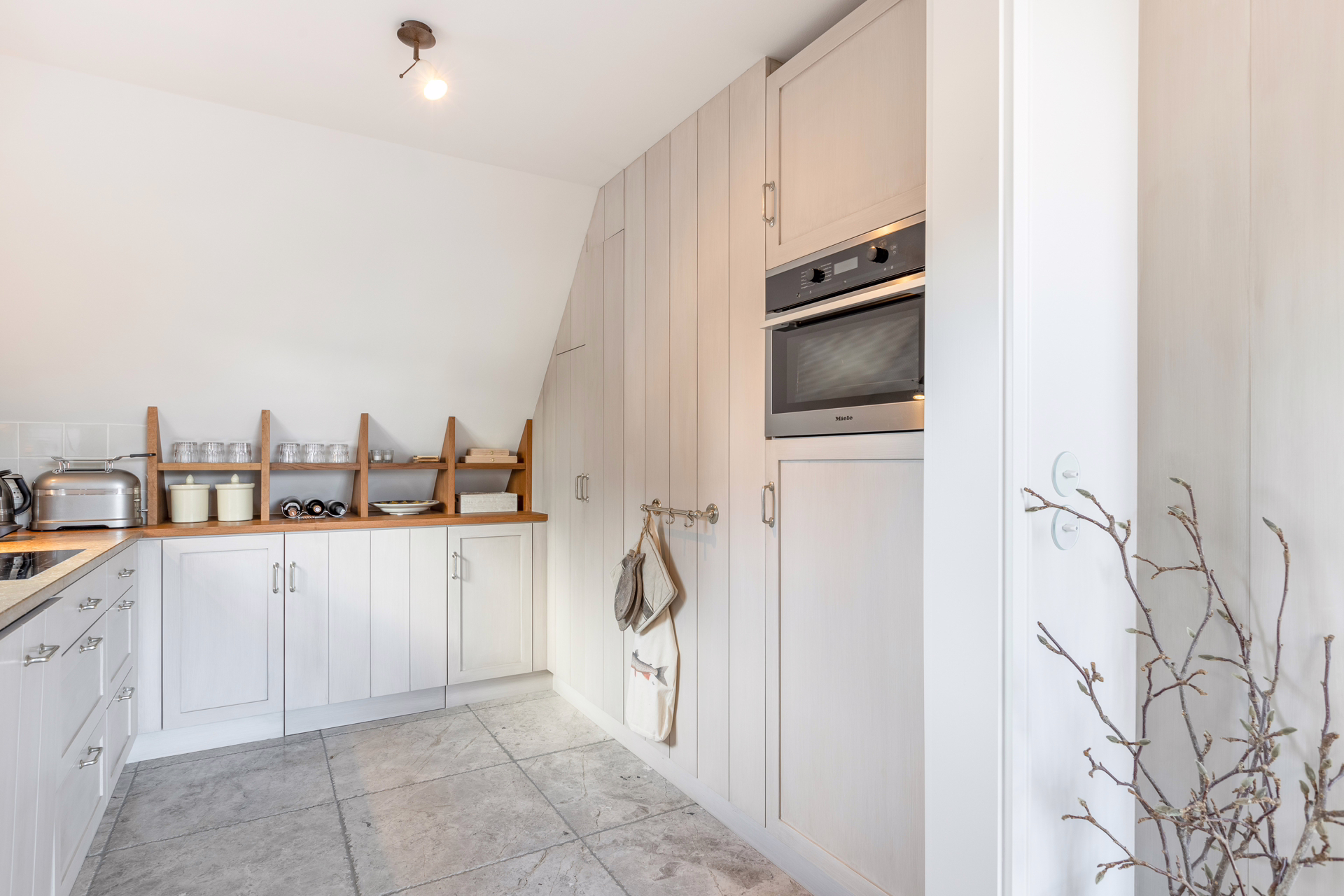 WLKS38-25 - Sehr hochwertige Dachgeschosswohnung mit Süd-Balkon in strandnaher Lage von Westerland