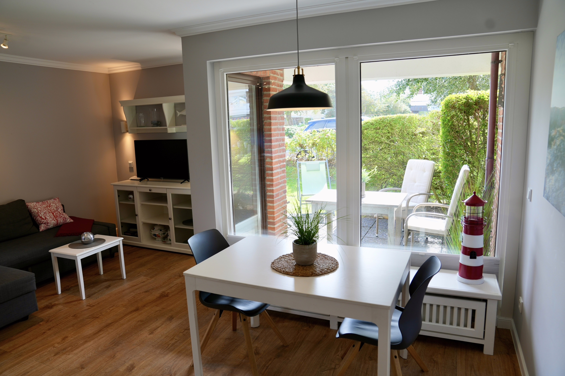 Bild - Modernes Zwei-Zimmer-Appartement am Wenningstedter Dorfteich