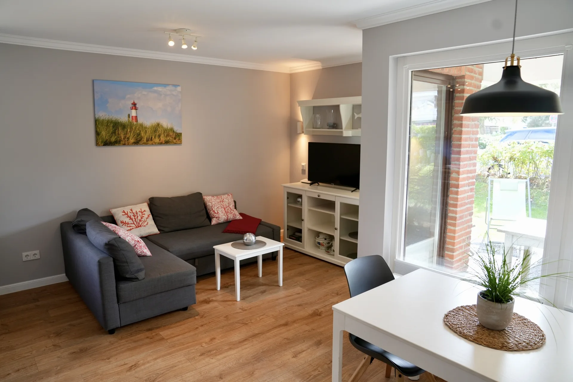 Bild - Modernes Zwei-Zimmer-Appartement am Wenningstedter Dorfteich