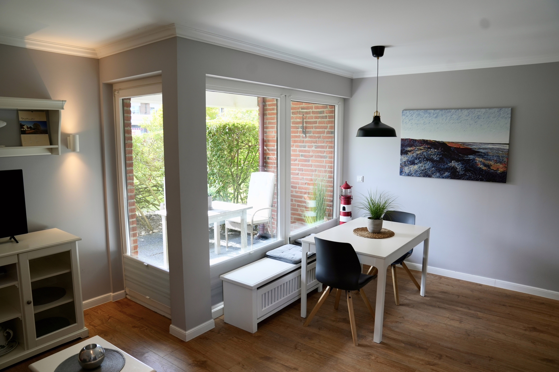 Bild - Modernes Zwei-Zimmer-Appartement am Wenningstedter Dorfteich