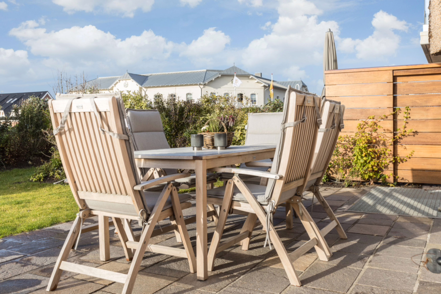 Bild - Exklusives Wohnen unter Reet direkt am Strand