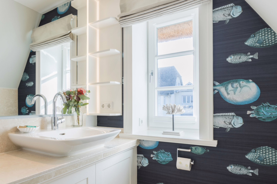 Bild - Exklusives Wohnen unter Reet direkt am Strand