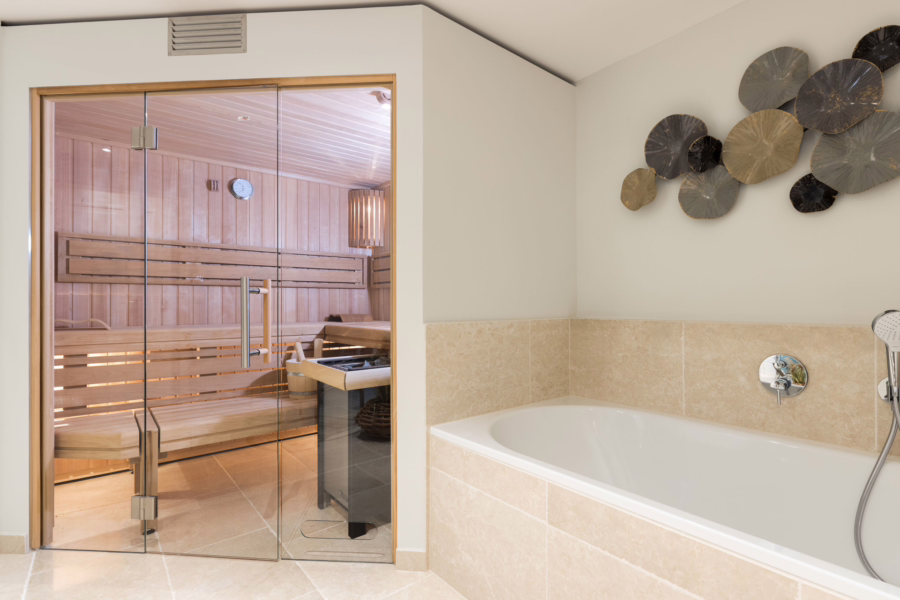 Bild - Exklusives Wohnen unter Reet direkt am Strand