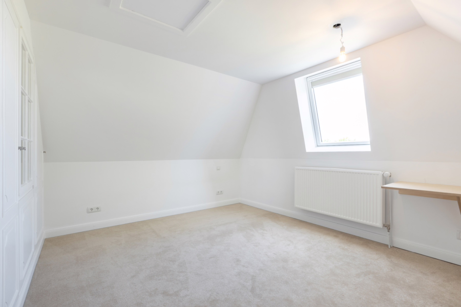 WLRW14-42 - Hochwertig sanierte Haushälfte auf einem schön eingewachsenen Grundstück von Tinnum