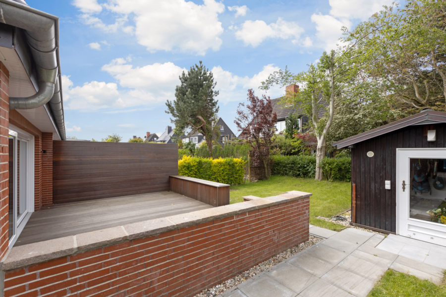 Bild - Hochwertig sanierte Haushälfte auf einem schön eingewachsenen Grundstück von Tinnum