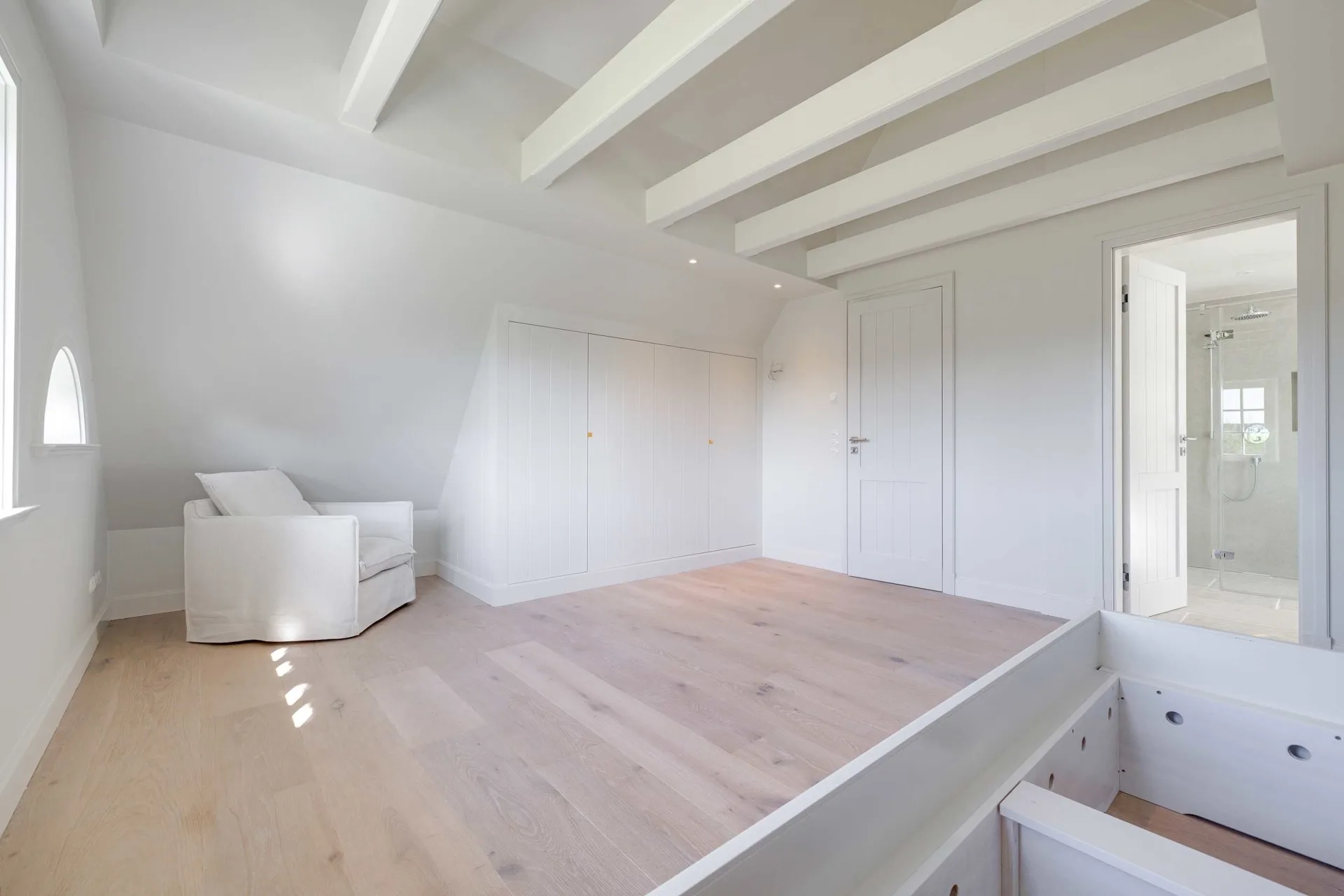 Bild - Großzügiges Neubau-Doppelhaus unter Reet in toller Lage von Wenningstedt