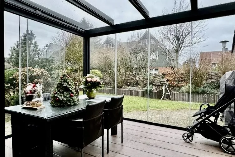 Bild - Großes Wohnhaus unweit der Westerländer Salzwiesen mit Einliegerwohnung und Garage