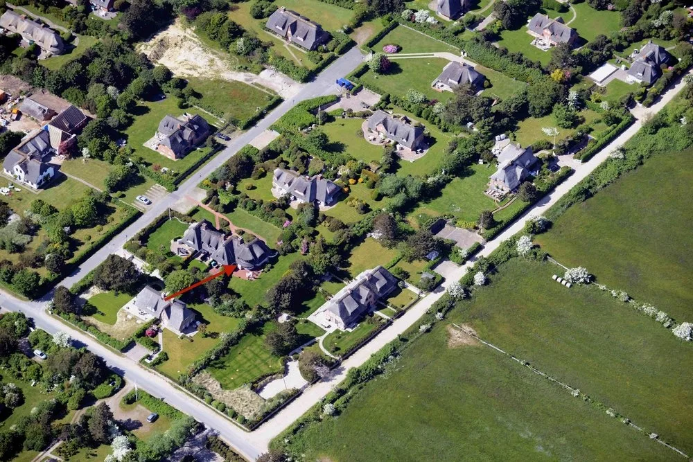 Bild - Endhaus unter Reet in begehrter Lage von Kampen