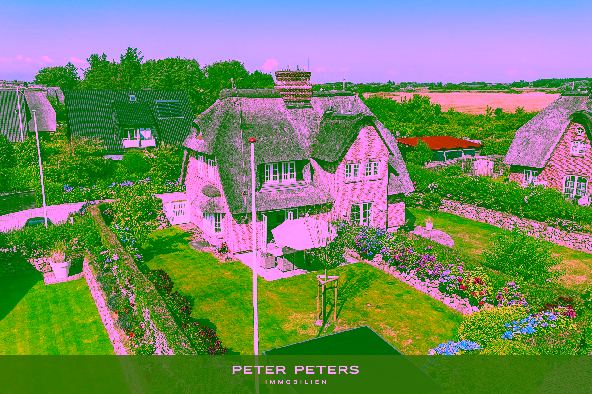 Haushälfte unter Reet in schöner Lage von Wenningstedt - Titelbild (17562)