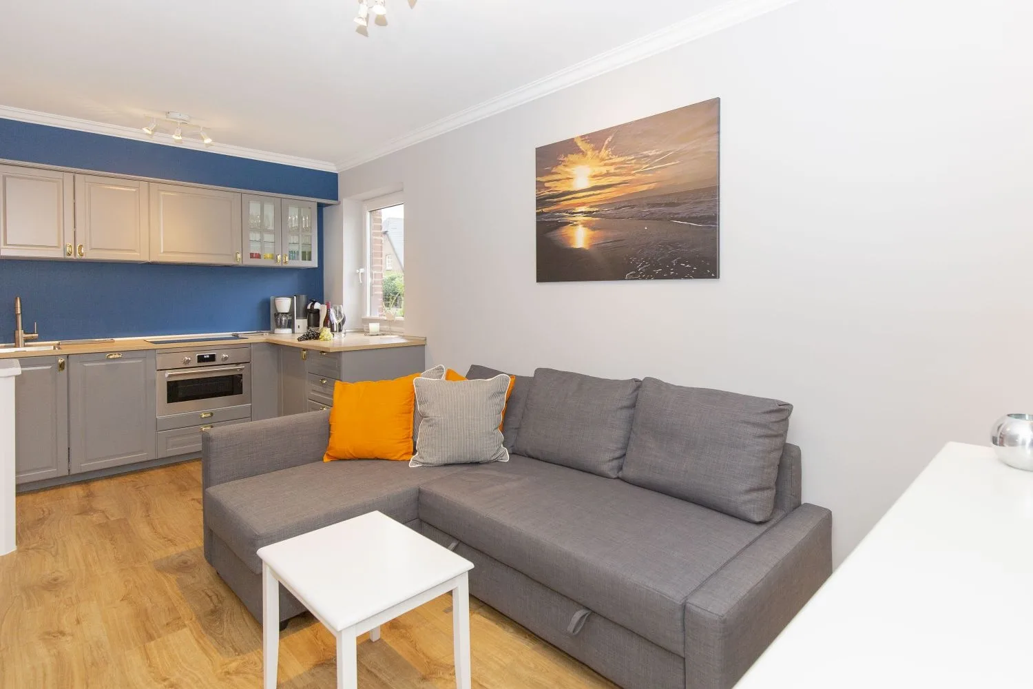 Bild - Modernes Zwei-Zimmer-Appartement am Wenningstedter Dorfteich