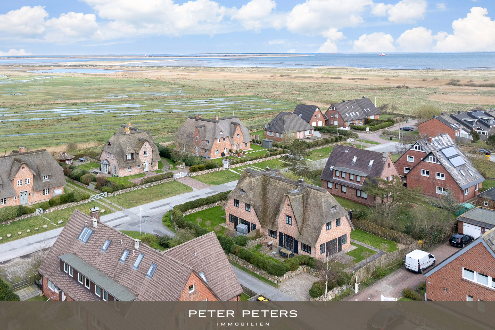 Schöne Haushälfte am Ellenbogen mit Erlaubnis zur Ferienvermietung und eigenem Grundbuchblatt - Titelbild (39655)