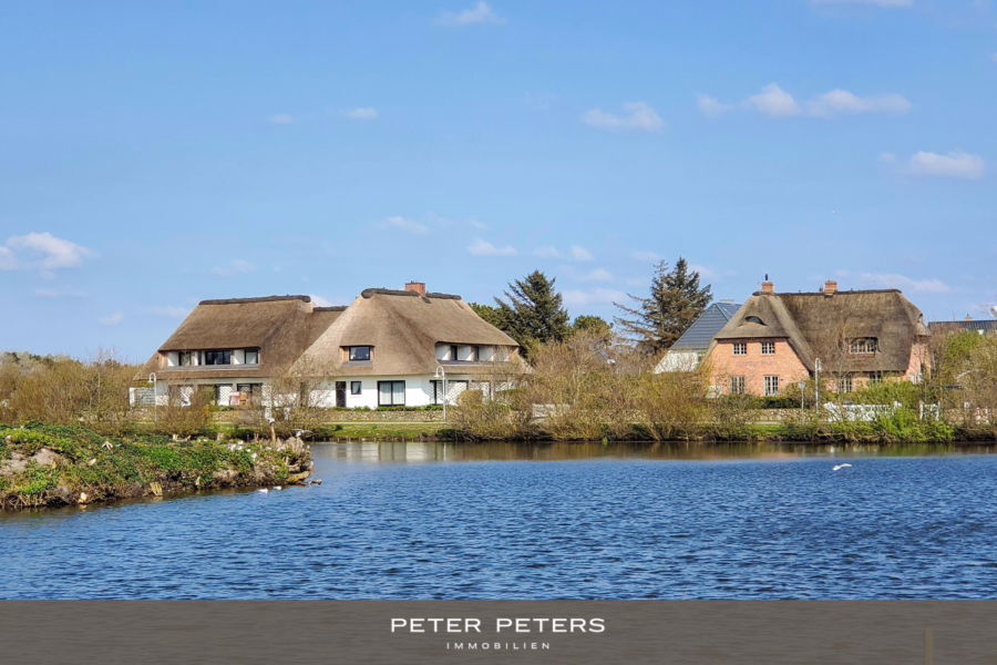 Titelbild - Schöne Erdgeschoss-Wohnung unter Reet mit Blick auf den Wenningstedter Dorfteich