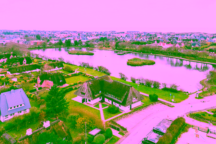 Bild - Schöne Erdgeschoss-Wohnung unter Reet mit Blick auf den Wenningstedter Dorfteich