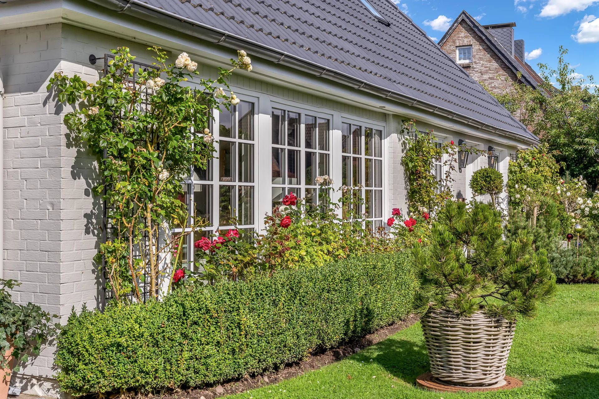 Bild - Besonderes Einzelhaus auf einer Ebene mit idyllischem Grundstück