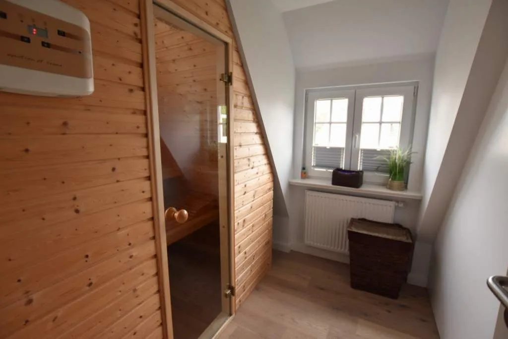 Bild - Strandnahes Einzelhaus in ruhiger Lage von Westerland