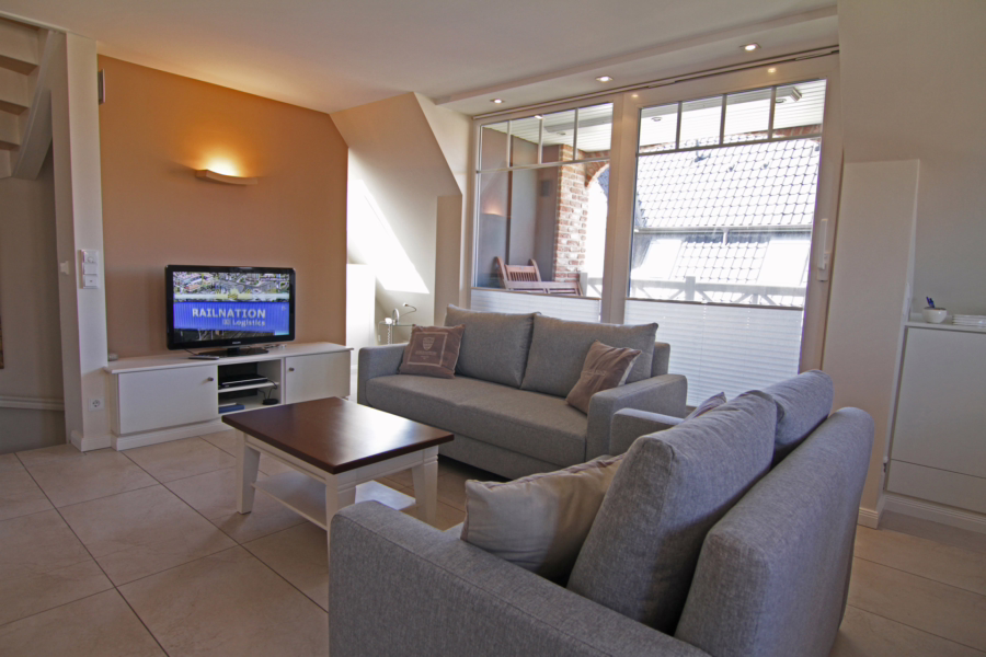 Bild - Großzügige Dachgeschosswohnung in stadt- und strandnaher Lage von Westerland