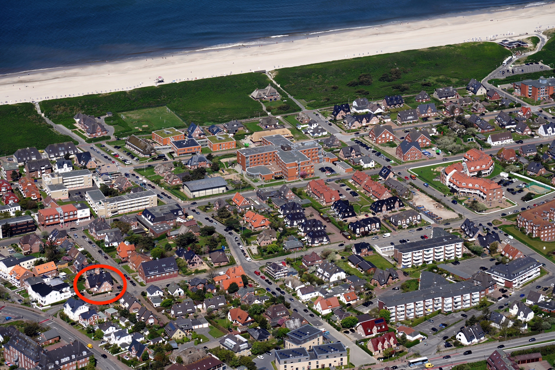 Bild - Großzügige Dachgeschosswohnung in stadt- und strandnaher Lage von Westerland