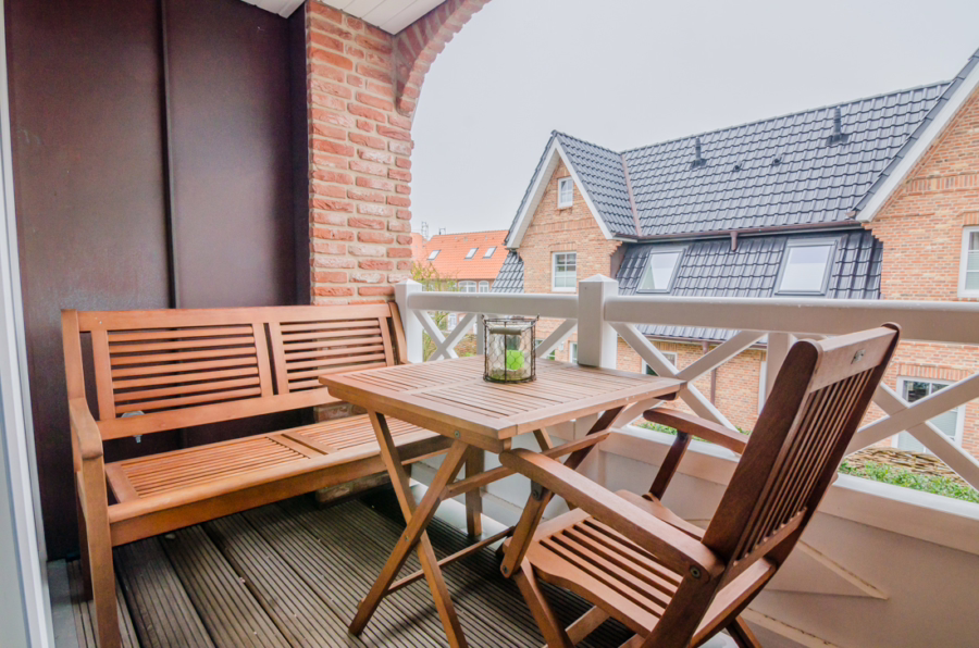 Bild - Großzügige Dachgeschosswohnung in stadt- und strandnaher Lage von Westerland