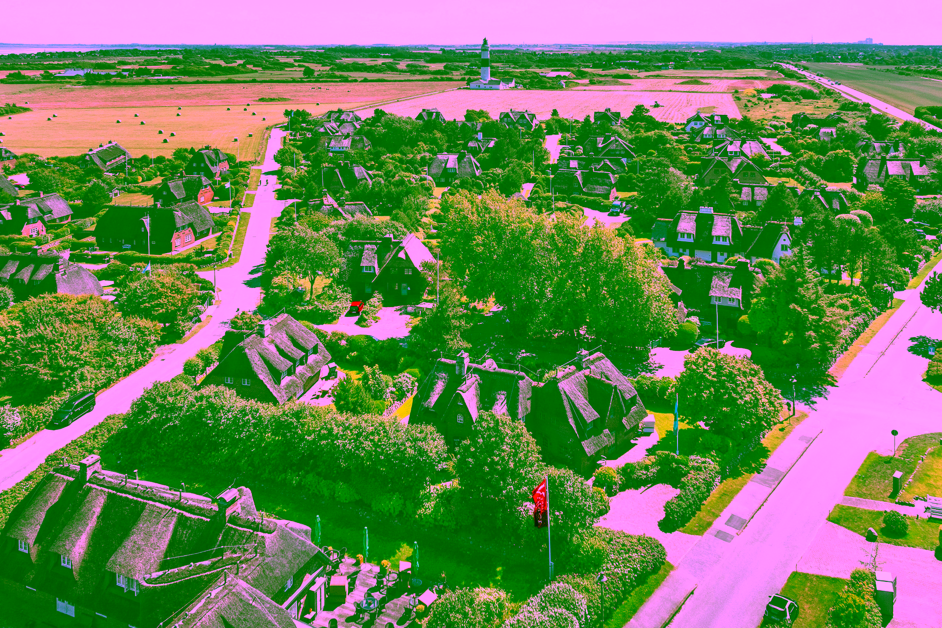 Großzügige Doppelhaushälfte unter Reet mit Einzelhauscharakter in Kampen - Bild (18173)