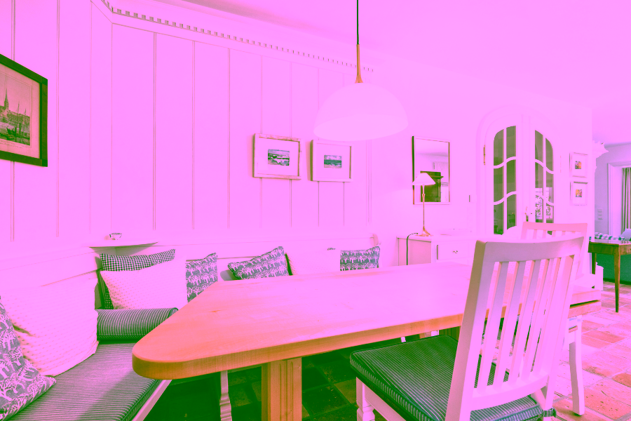 Bild - Großzügige Doppelhaushälfte unter Reet mit Einzelhauscharakter in Kampen