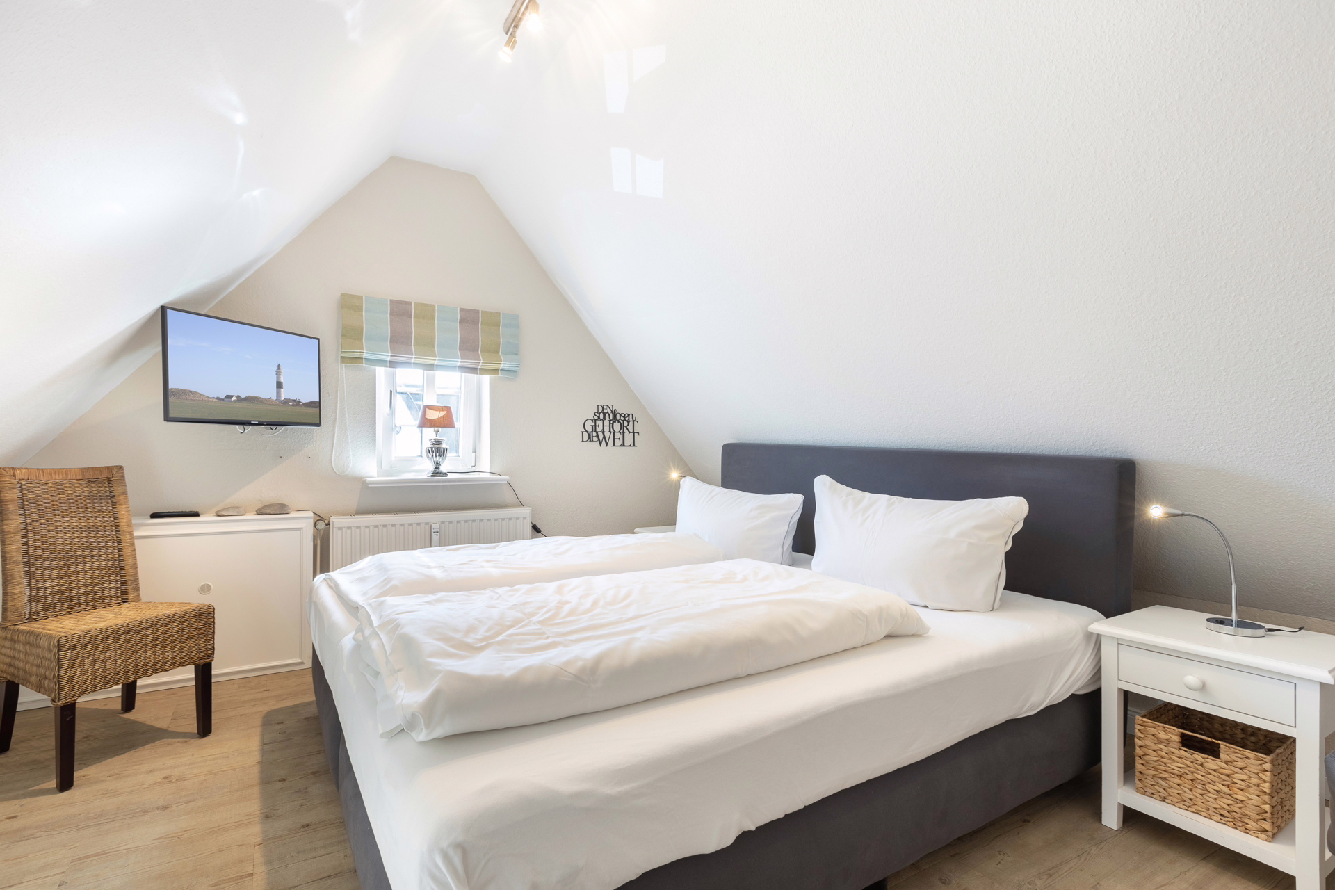 Bild - Ruhige 3-Zimmer-Wohnung am Dorfteich in Wenningstedt