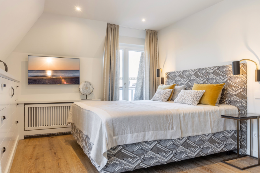 Bild - Neubau – Einzelhaus unter Reet direkt hinter dem Kliff mit Meerblick