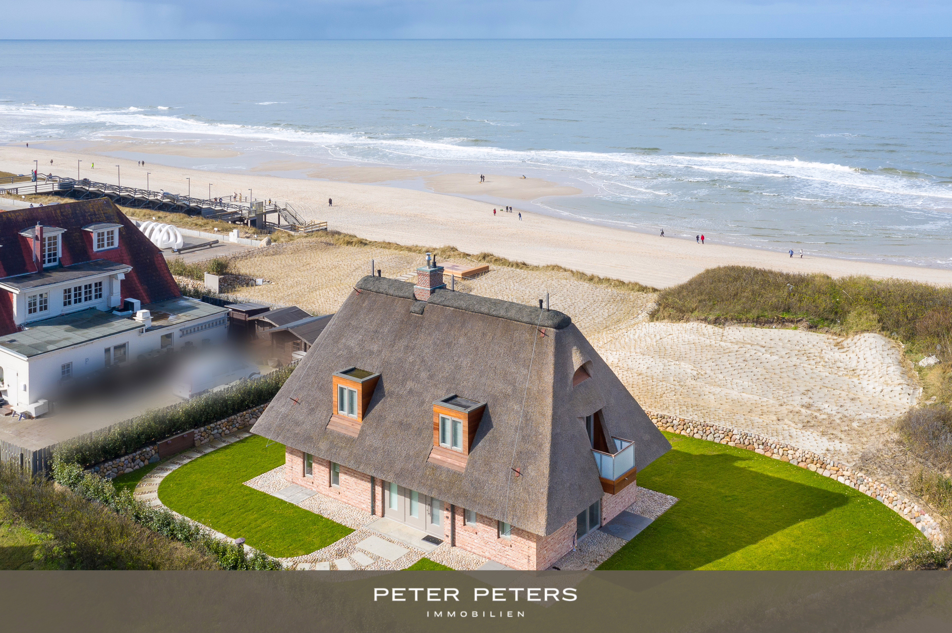Neubau – Einzelhaus unter Reet direkt hinter dem Kliff mit Meerblick - Titelbild (31750)