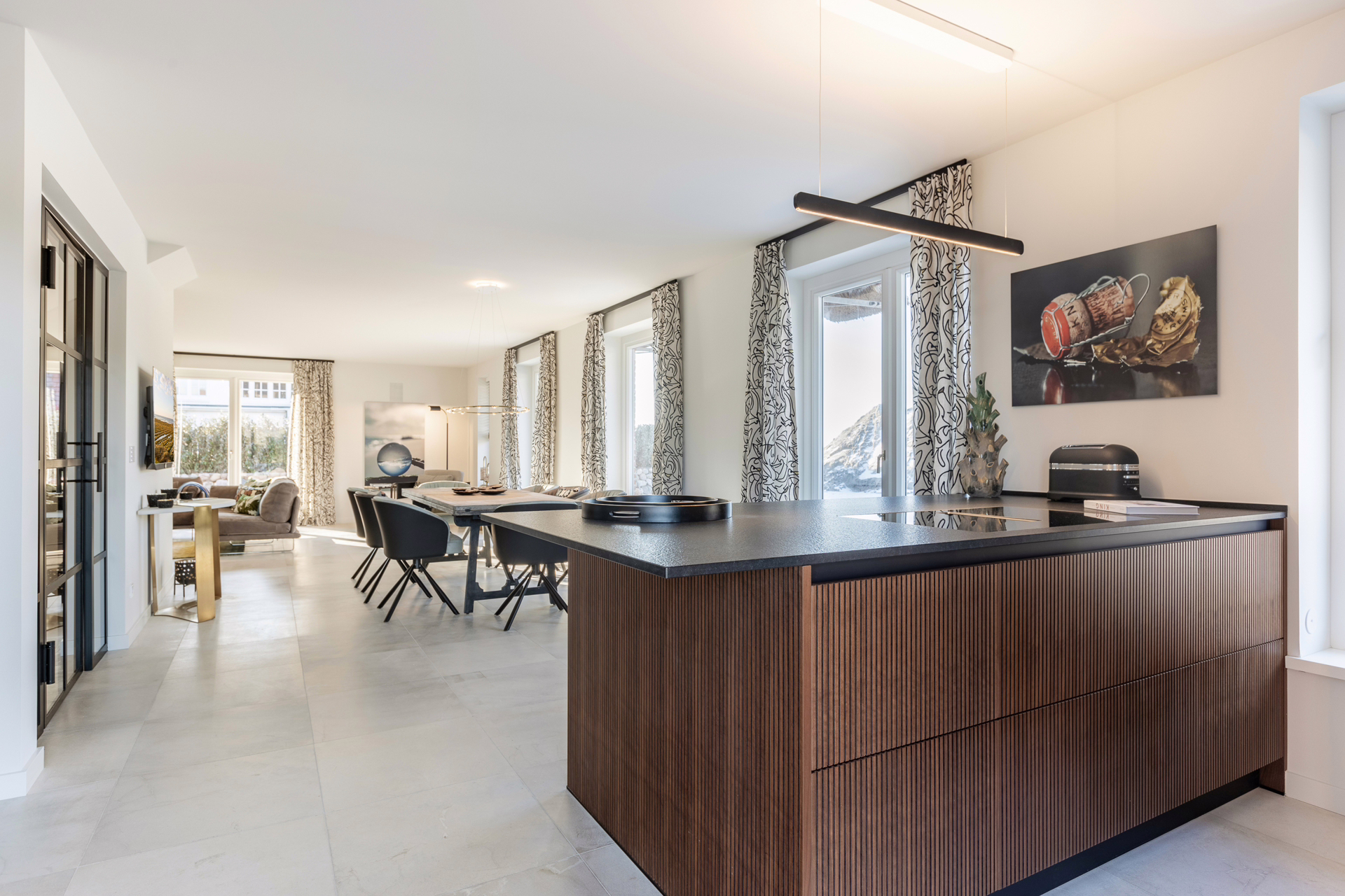 Bild - Neubau – Einzelhaus unter Reet direkt hinter dem Kliff mit Meerblick