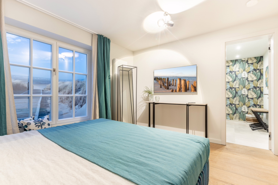 Bild - Neubau – Einzelhaus unter Reet direkt hinter dem Kliff mit Meerblick