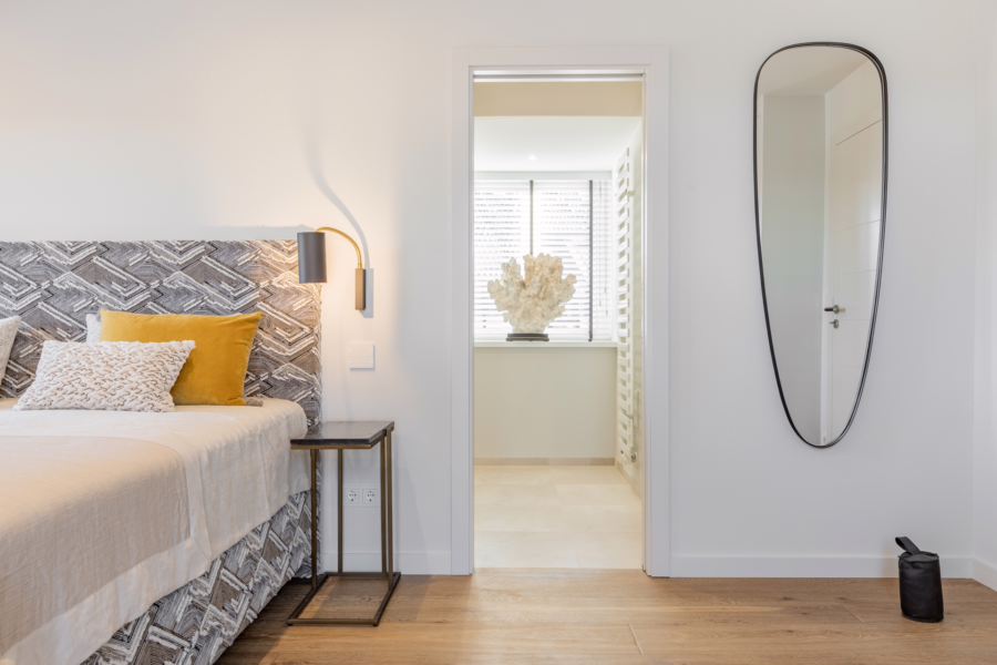 Bild - Neubau – Einzelhaus unter Reet direkt hinter dem Kliff mit Meerblick