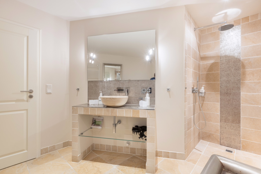 Bild - Moderne Erdgeschosswohnung in Wenningstedter Dorfteichnähe