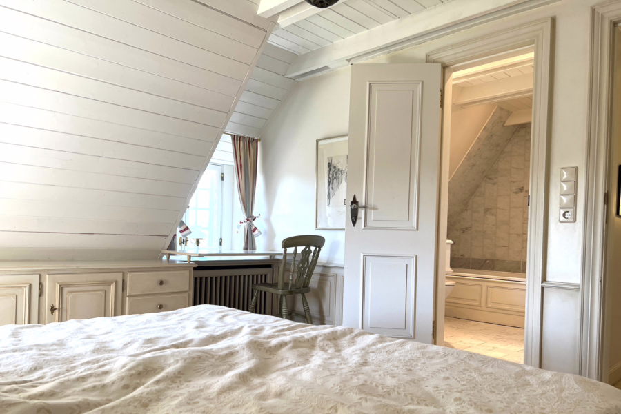 Bild - Charmantes Reethausteil mit unverbaubarem Blick über die Heidefläche in Kampen