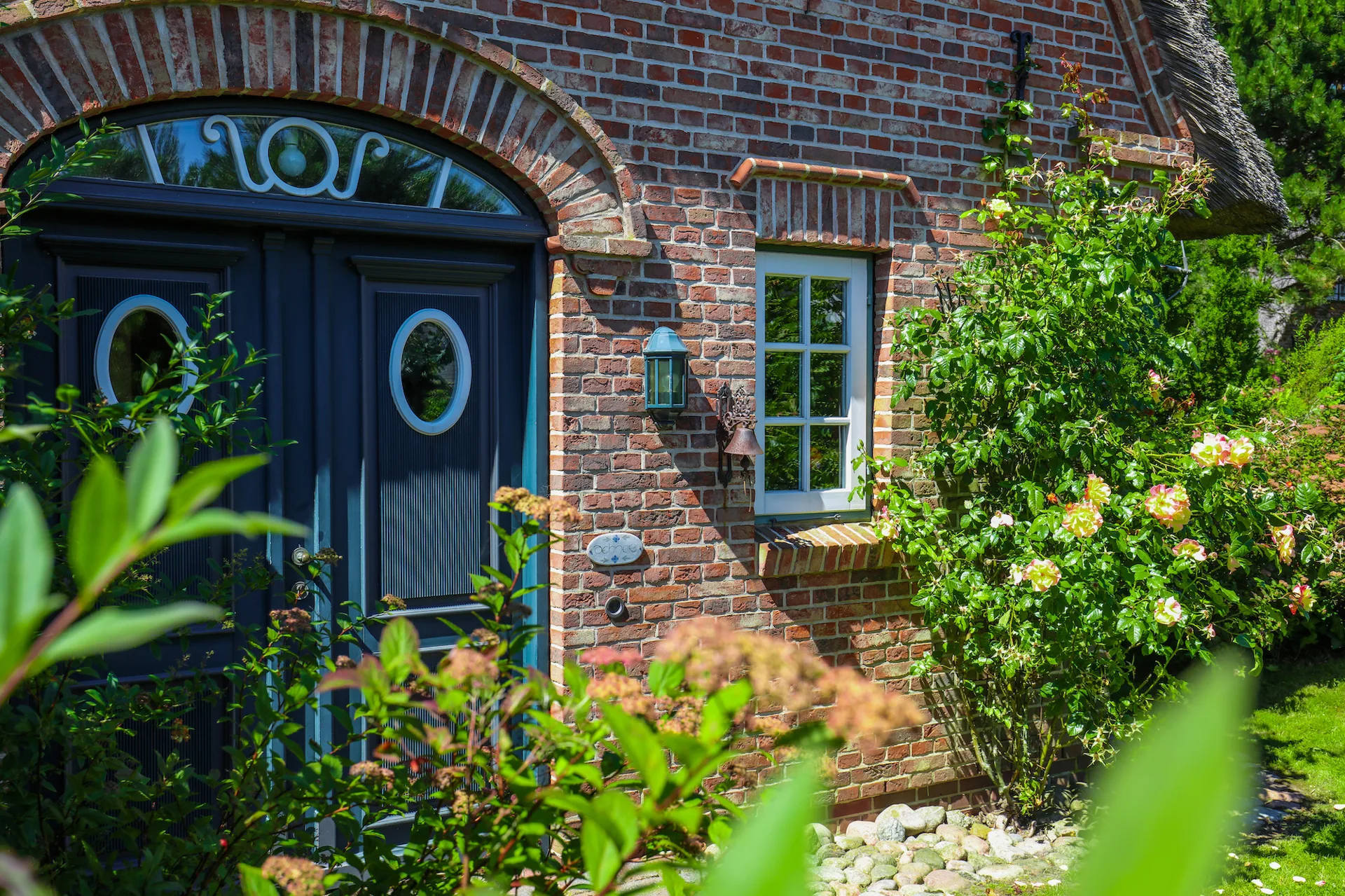 Bild - Großzügiges Reetendhaus mit Garage und sonnigem Garten nahe dem Morsumer Wattenmeer