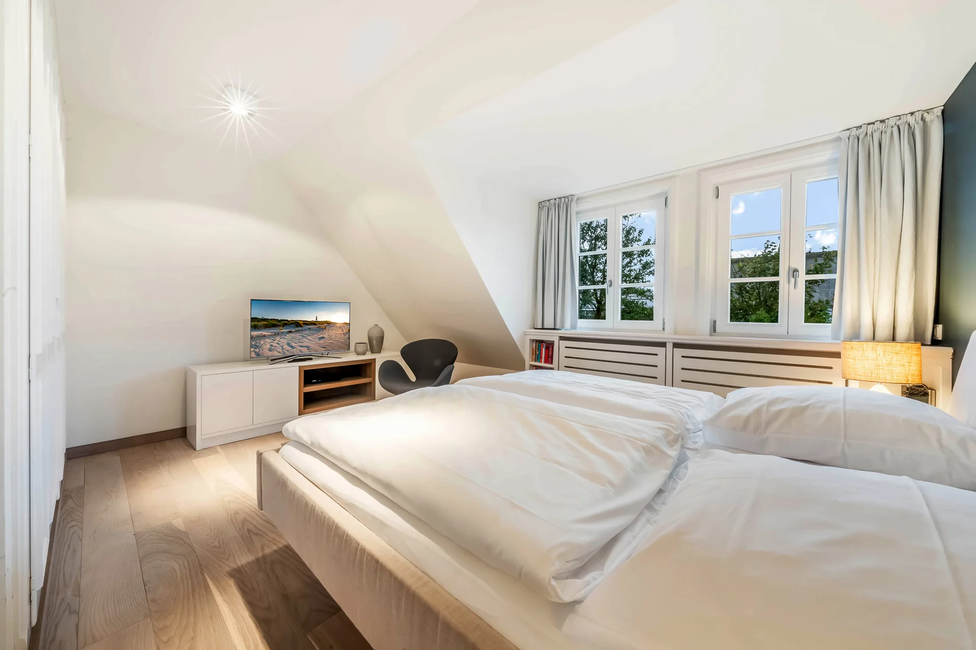 Bild - Schönes Hausteil unter Reet in Keitum