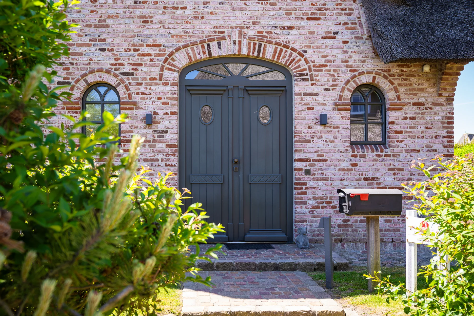 Bild - Einfamilienhaus unter Reet in toller Lage von List