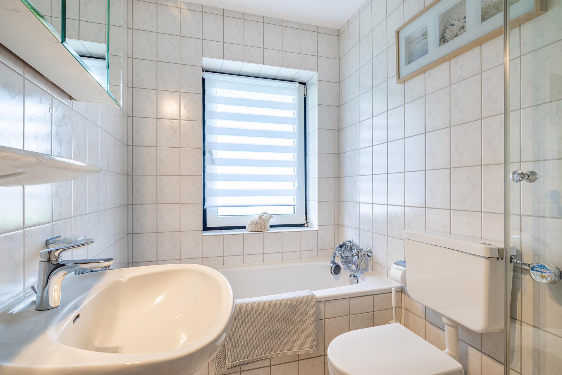 Bild - Schöne 3 Zimmer Erdgeschosswohnung mit herrlichem Blick über die Morsumer Wiesen