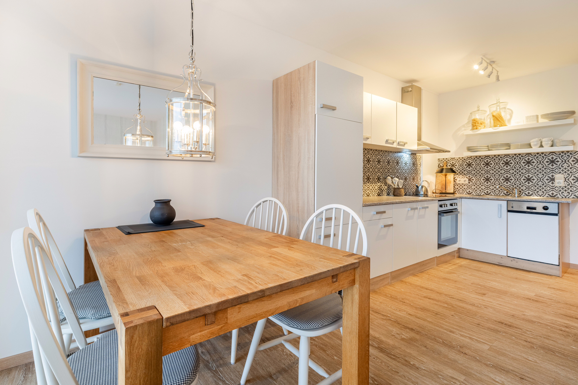 Bild - Schöne 3 Zimmer Erdgeschosswohnung mit herrlichem Blick über die Morsumer Wiesen